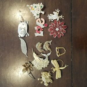 11 Brooches and A Pair of Earrings Vintage To Mod Some Signed